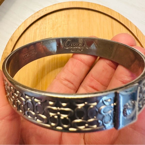 COACH Vintage Signature C’s Silver Bangle - Picture 4 of 6